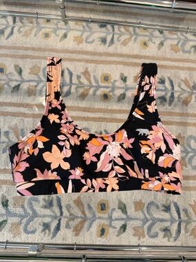 Running Bare Floral Scoop Sports Crop in Black with Pink & Orange Prints